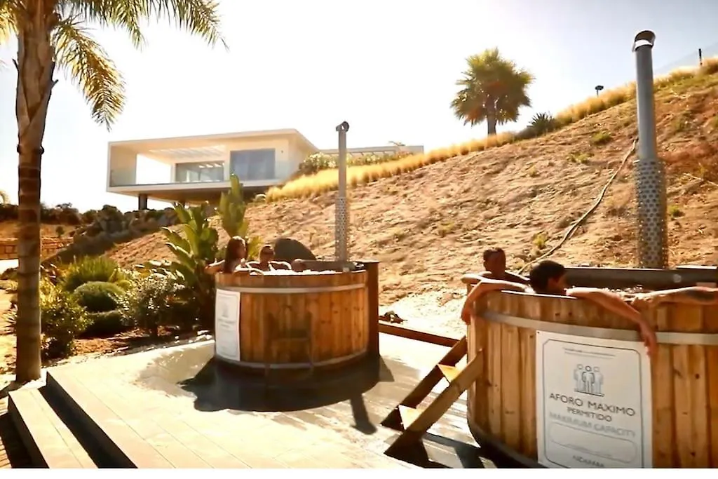 Alcazaba Blue Lagoon 3 Bedroom, Ground Floor Apartment 에스테포나